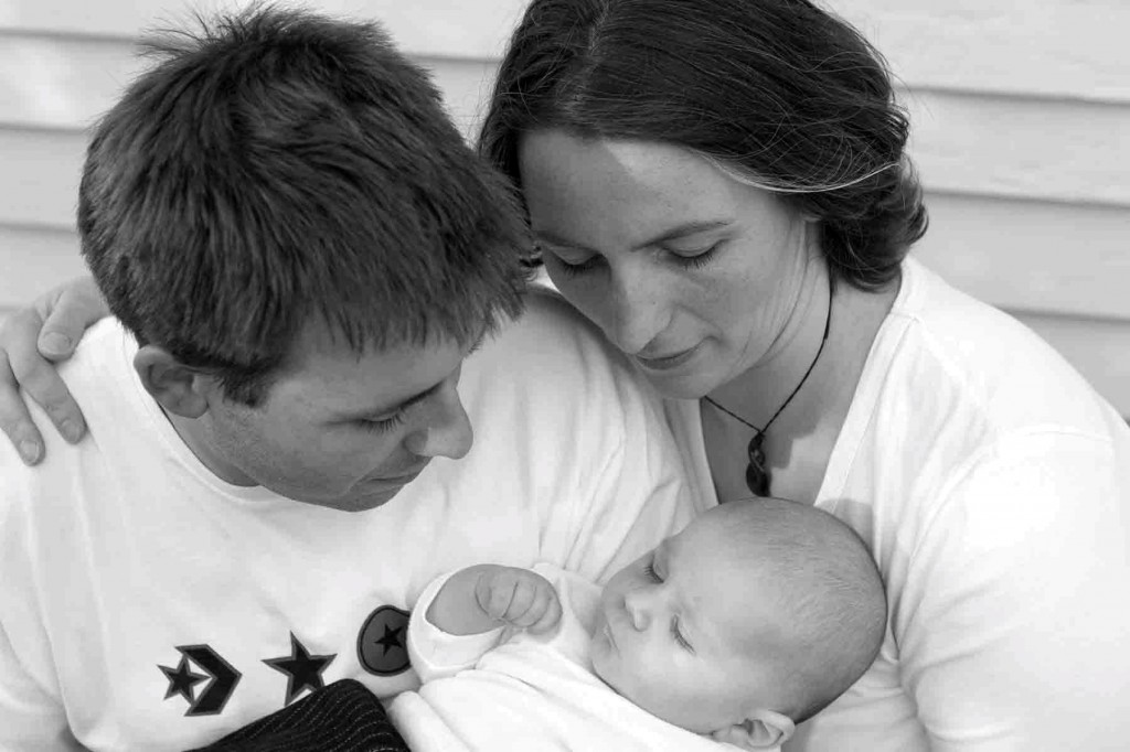 parents_and_newborn